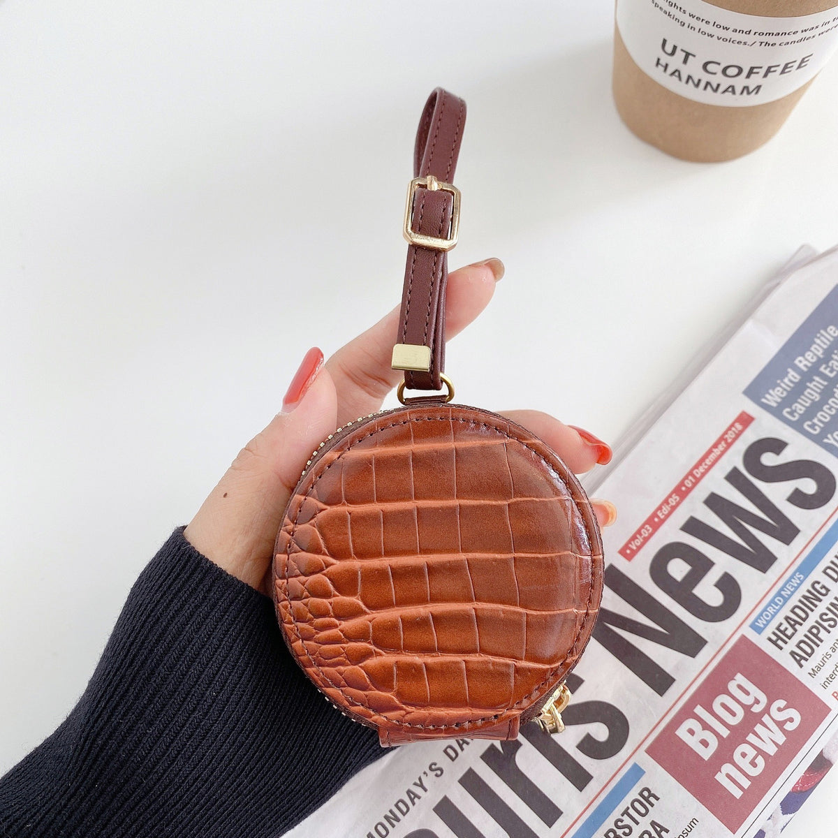 Crocodile Leather-Texture Zipper Case for Wireless Earbuds