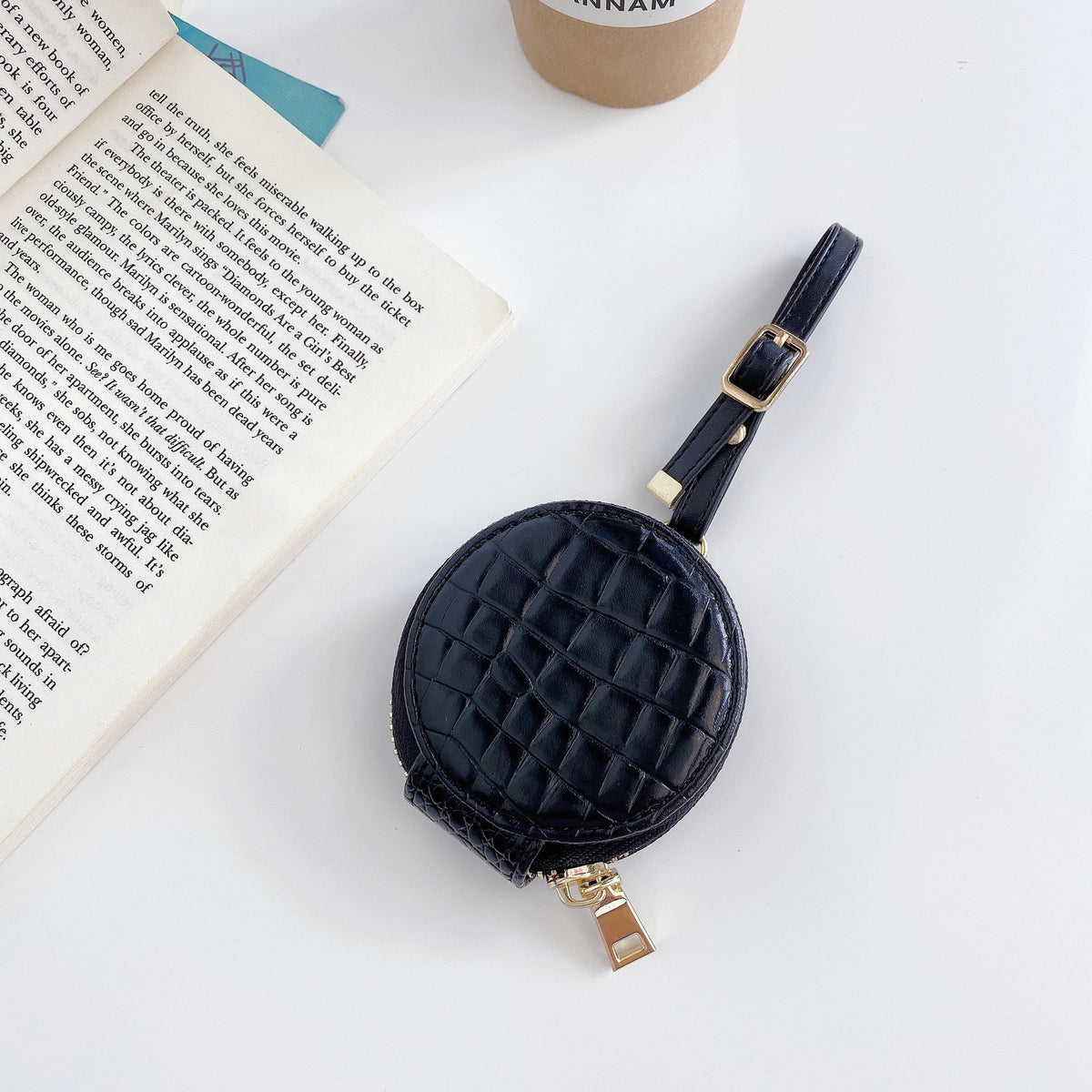Crocodile Leather-Texture Zipper Case for Wireless Earbuds