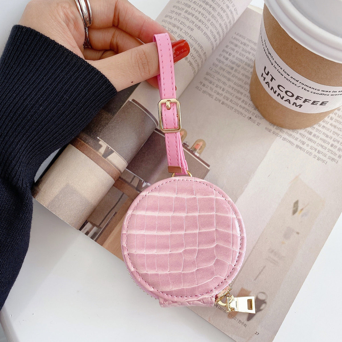 Crocodile Leather-Texture Zipper Case for Wireless Earbuds